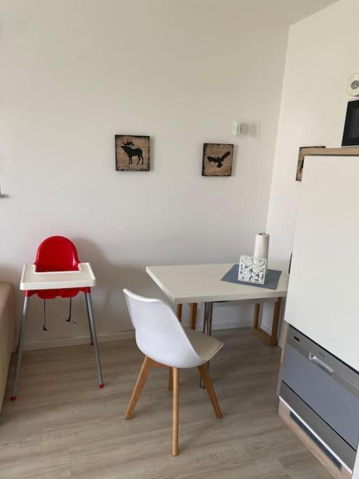 Ferienwohnung Mit Blick Auf Den Feldberg Weilmunster Exterior foto