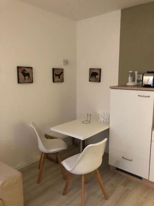 Ferienwohnung Mit Blick Auf Den Feldberg Weilmunster Exterior foto