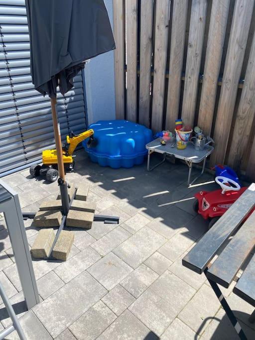 Ferienwohnung Mit Blick Auf Den Feldberg Weilmunster Exterior foto